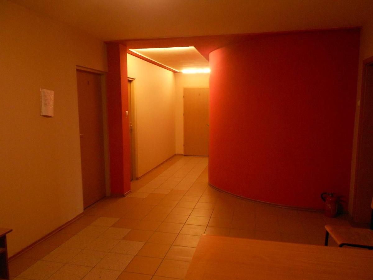 Hostel "Na Bocianowie" Bydgoszcz Exterior photo