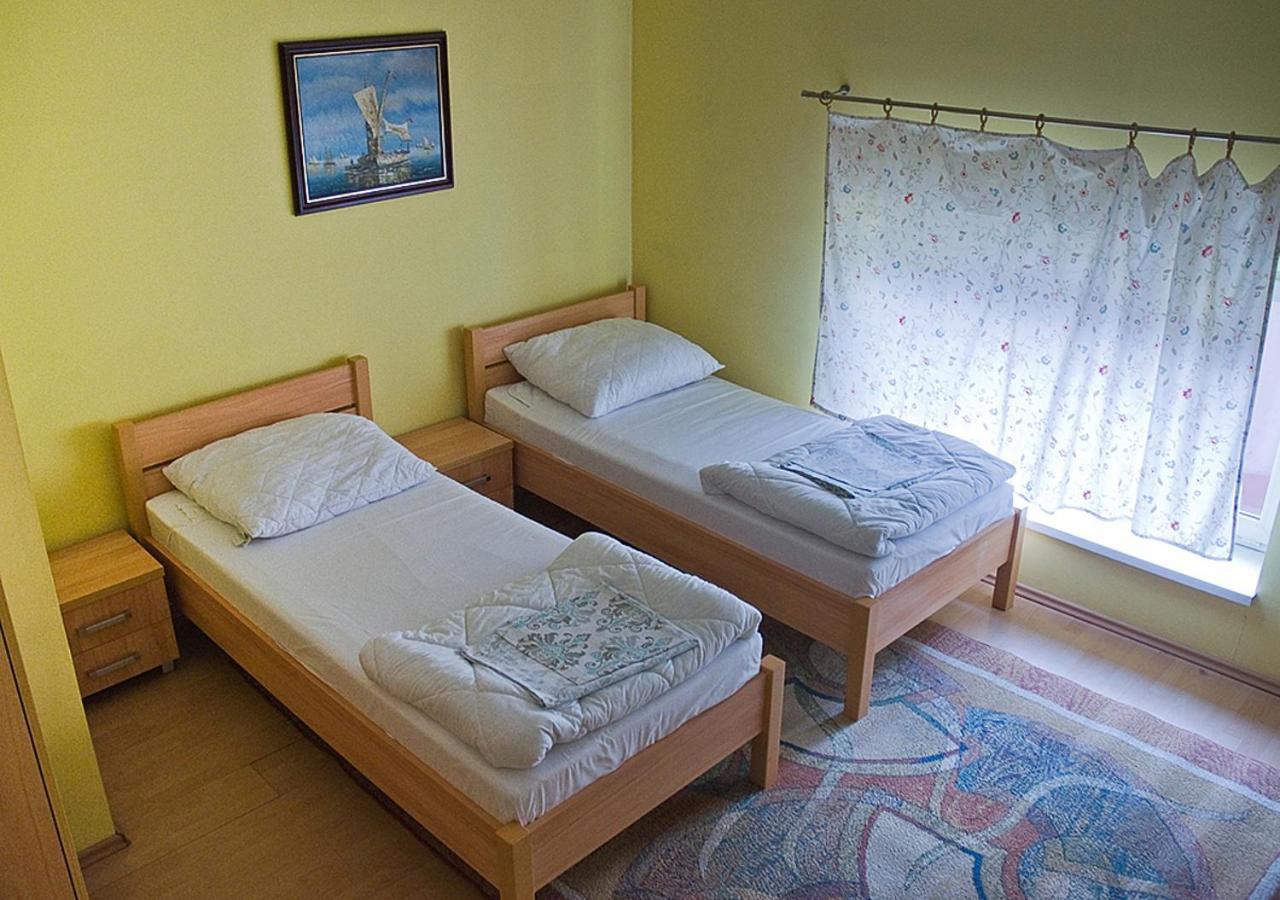 Hostel "Na Bocianowie" Bydgoszcz Exterior photo